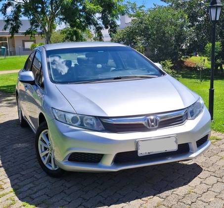HONDA CIVIC 1.8 LXS 16V FLEX 4P AUTOMÁTICO HONDA CIVIC 1.8 LXS 16V FLEX 4P AUTOMÁTICO